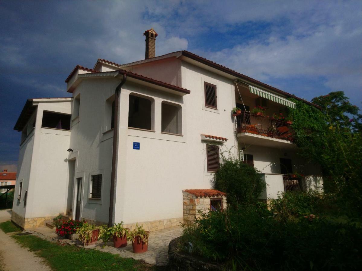 Apartman Dino Tar-Vabriga Zewnętrze zdjęcie